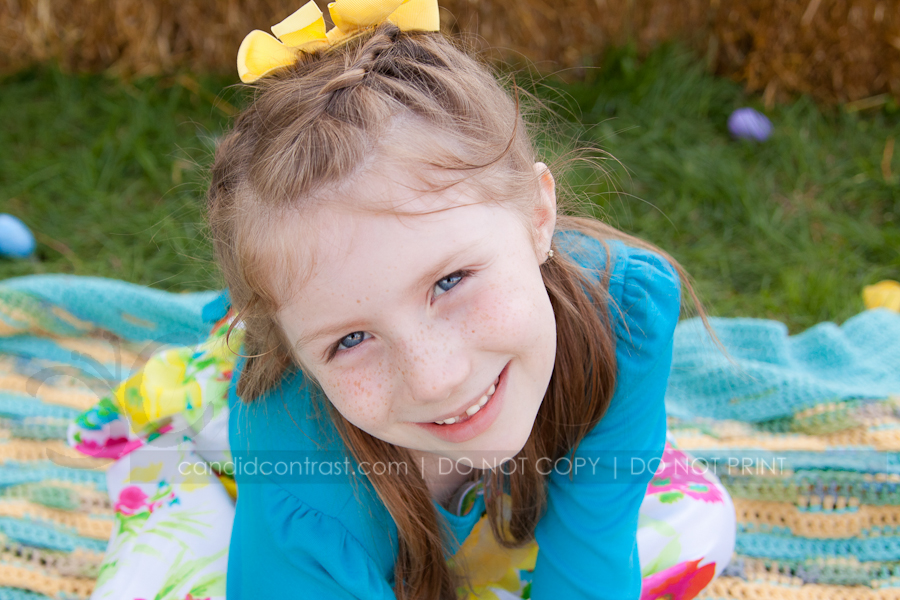 childrens photographer, Bellevue Dubuque Iowa, Easter bunny portraits, Candid Contrast Photography