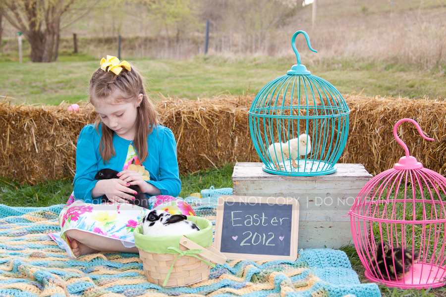 childrens photographer, Bellevue Dubuque Iowa, Easter bunny portraits, Candid Contrast Photography