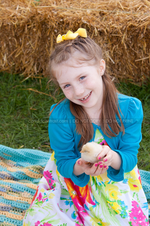 childrens photographer, Bellevue Dubuque Iowa, Easter bunny portraits, Candid Contrast Photography