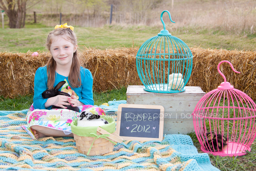 childrens photographer, Bellevue Dubuque Iowa, Easter bunny portraits, Candid Contrast Photography