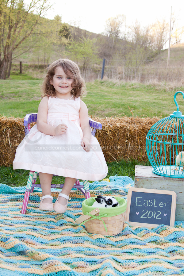 childrens photographer, Bellevue Dubuque Iowa, Easter bunny portraits, Candid Contrast Photography