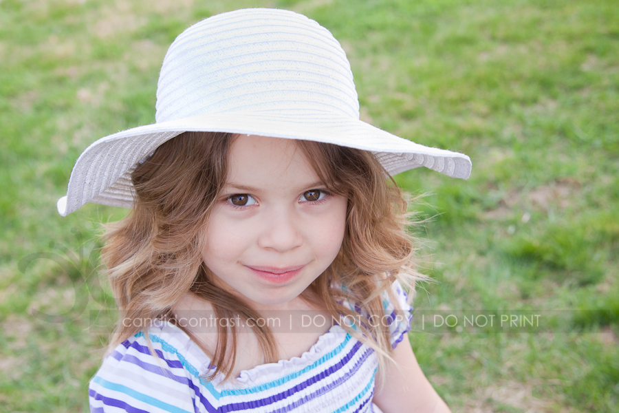 childrens photographer, Bellevue Dubuque Iowa, Easter bunny portraits, Candid Contrast Photography