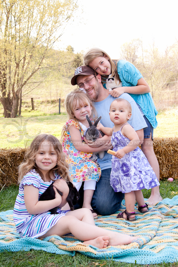 childrens photographer, Bellevue Dubuque Iowa, Easter bunny portraits, Candid Contrast Photography