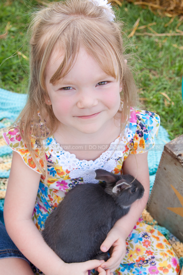 childrens photographer, Bellevue Dubuque Iowa, Easter bunny portraits, Candid Contrast Photography