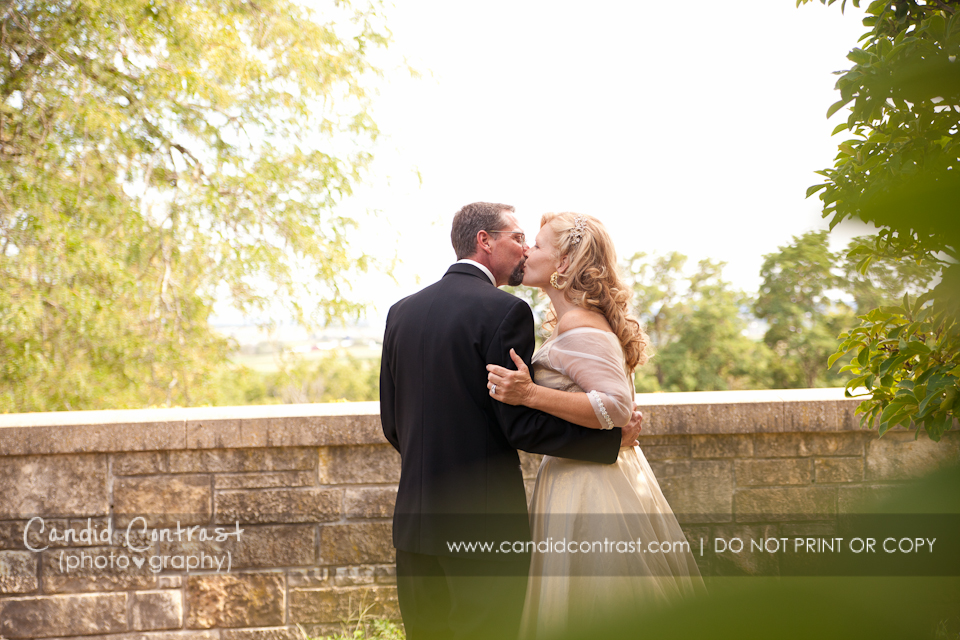 Bellevue, Dubuque, IA wedding photographer, Candid Contrast Photography