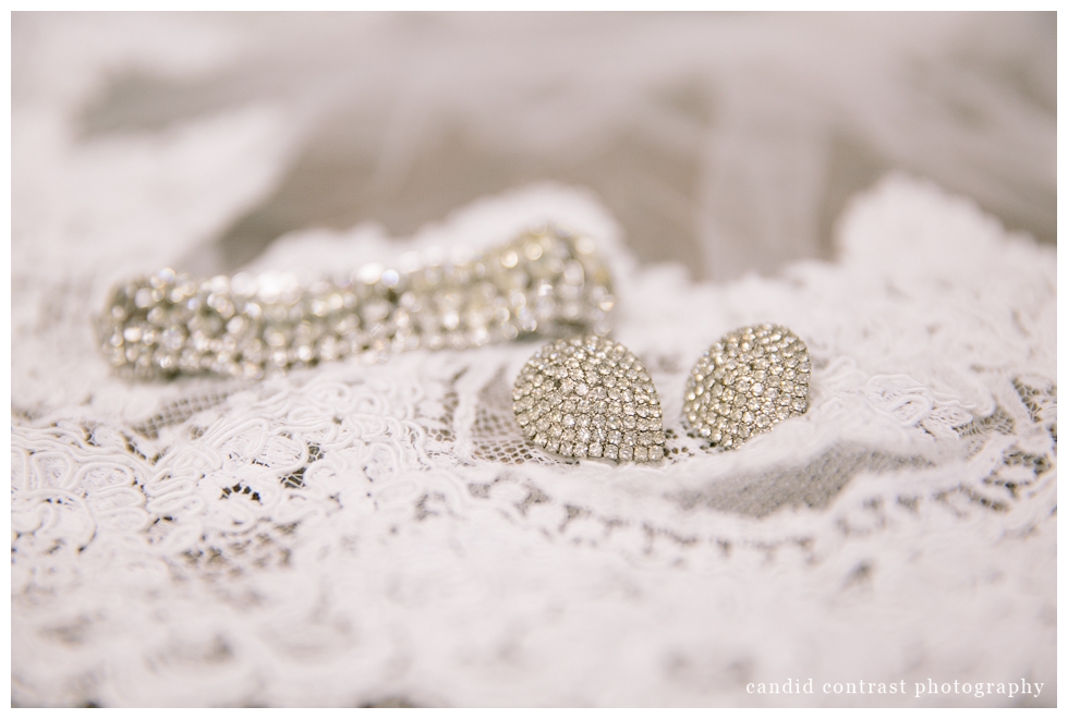 bridal details, bellevue ia wedding, candid contrast photography