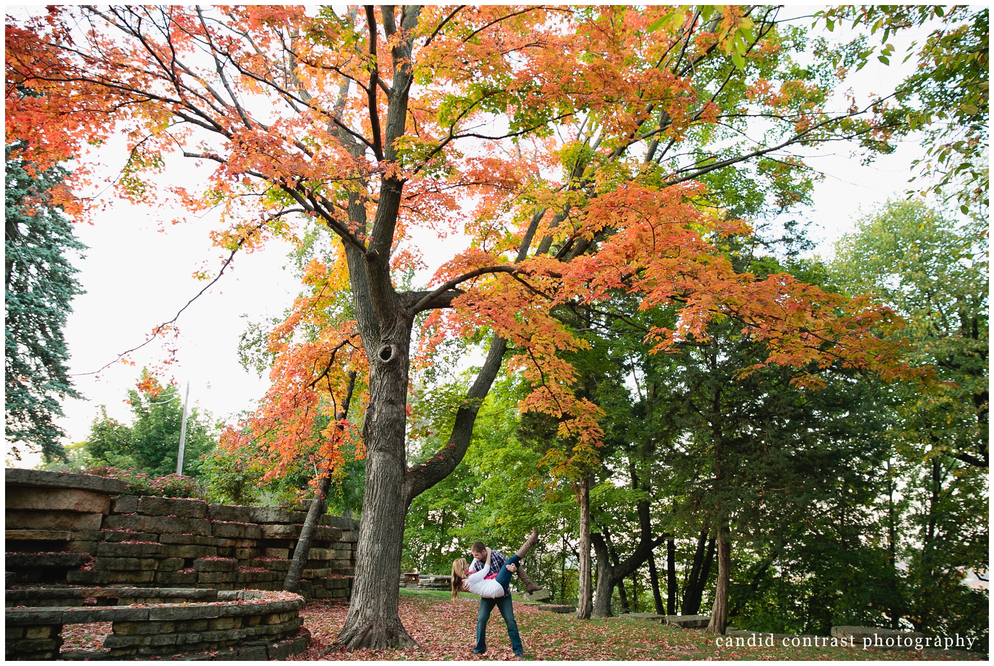 modern engagement photos in eagle point park in dubuque, ia, wedding photographer candid contrast photography