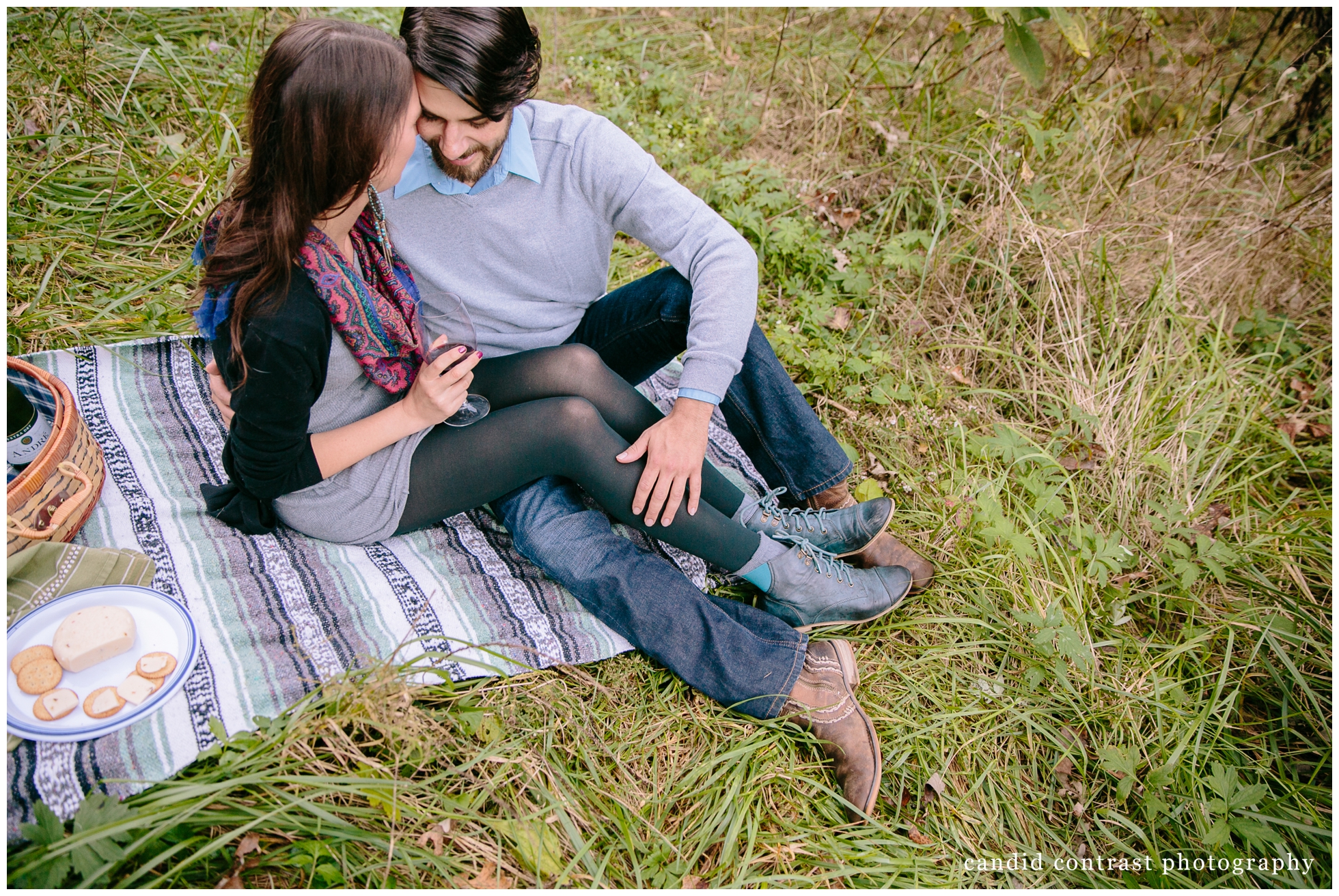 outdoor dubuque iowa picnic and wine engagement photos, iowa wedding photographer candid contrast photography 